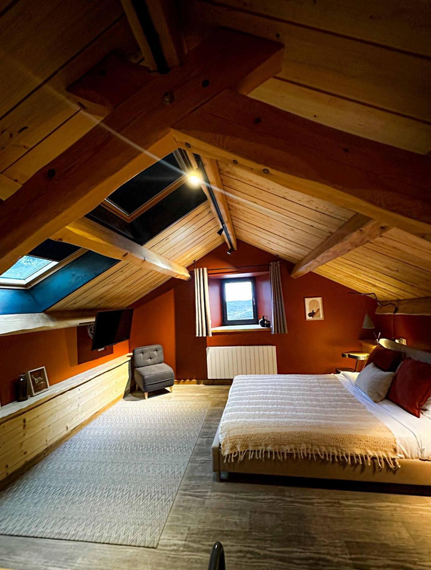 La Ferme Du Bien-Etre Bed and Breakfast Saint-Julien-Chapteuil Exteriör bild